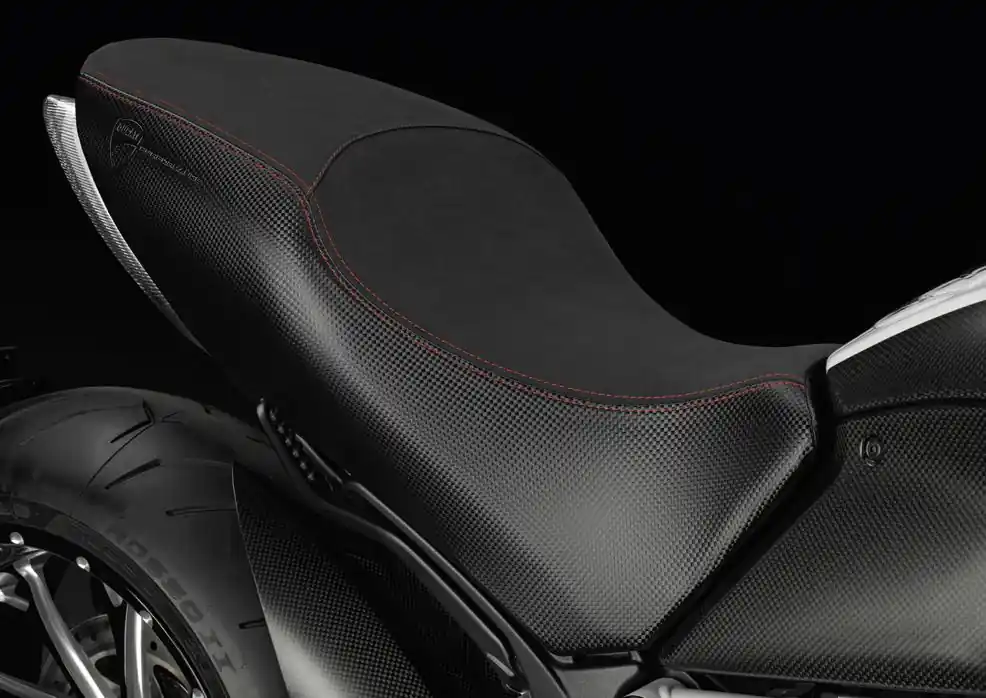 Ducati Original Sitzbank Tourer für Diavel Knallerangebot